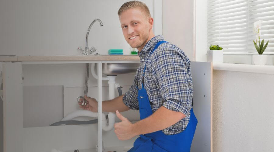 Expert burst pipe repair services in Annona, TX